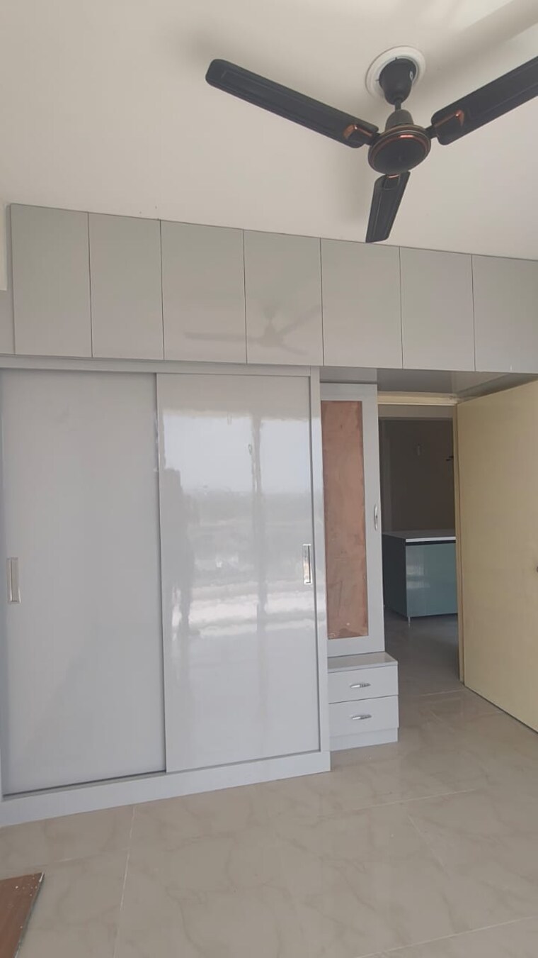 Room, sector 63a 2 Bedroom 1020 Sq.Ft. Apartment In Sector 63a Gurgaon 9220200