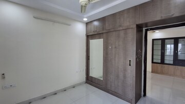 Room in 3 BHK Apartment at Vajras Jasmine County, Puppalaguda – for Rent