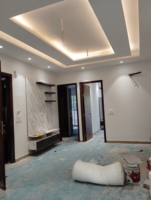 Room in 3 BHK Apartment at Navbharat Apartments, Paschim Vihar – for Rent