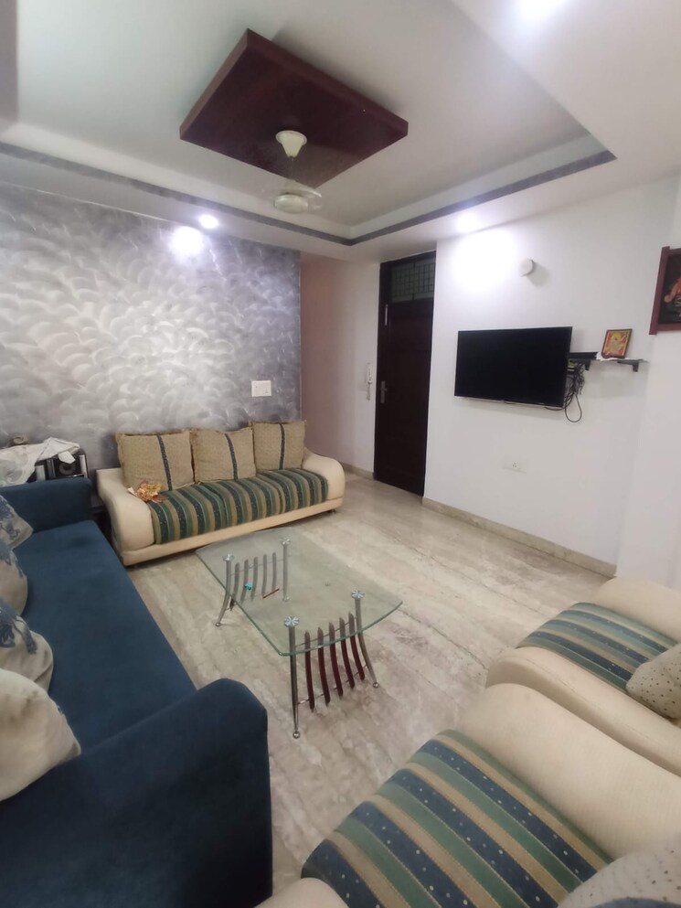 Living Room, triveni-apartments-cghs 2 Bedroom 1000 Sq.Ft. Apartment In Paschim Vihar Delhi 9220225