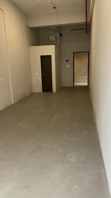 Room in  Office Space at Mahavir Majesty, Kandivali West – for Rent