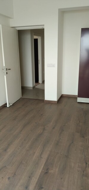 Room in 3 BHK Apartment at Emaar Imperial Gardens, Sector 102 – for Sale