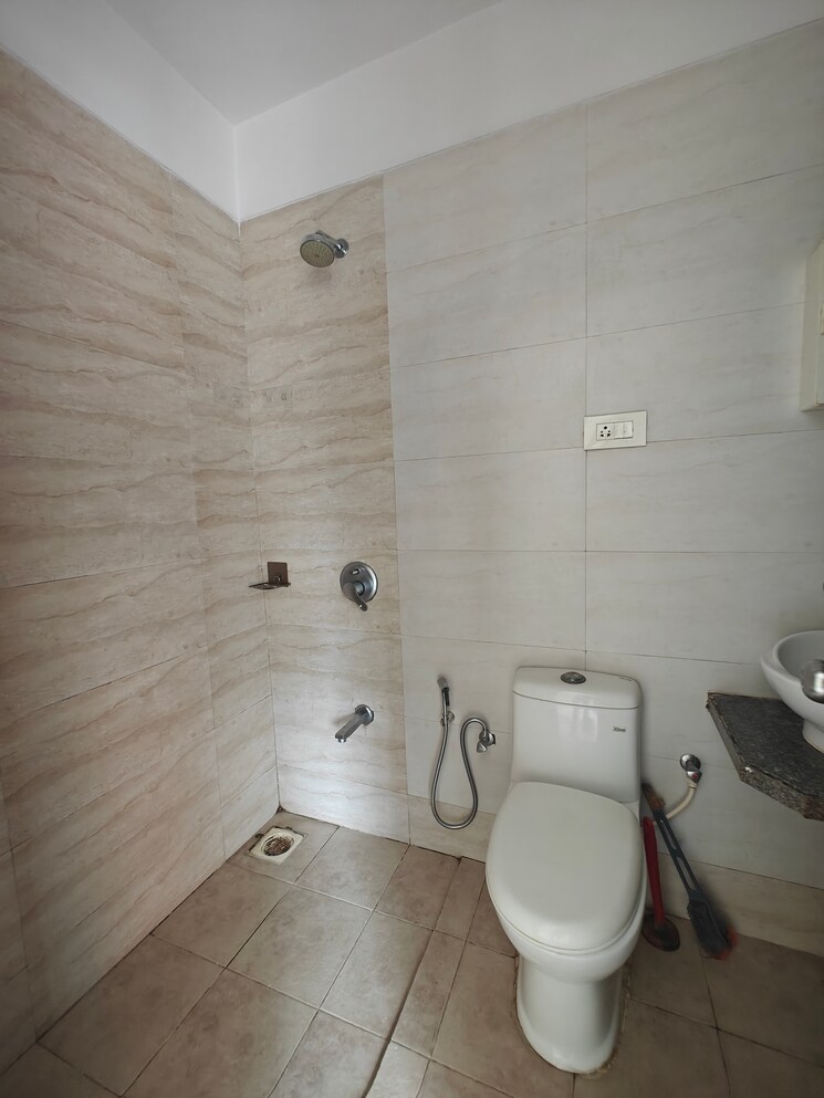 Bathroom, mahaavir-darpan 3 Bedroom 1600 Sq.Ft. Apartment In Nerul Navi Mumbai 9220237