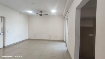 Bathroom in 5 BHK Apartment at Emaar Palm Gardens, Sector 83 – for Sale