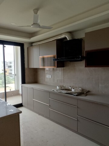 Kitchen in 3 BHK Builder Floor at Sector 55 – for Rent