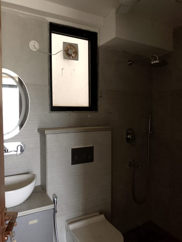 Attached Bathroom, sector 55 3 Bedroom 2500 Sq.Ft. Builder Floor In Sector 55 Gurgaon 9220274