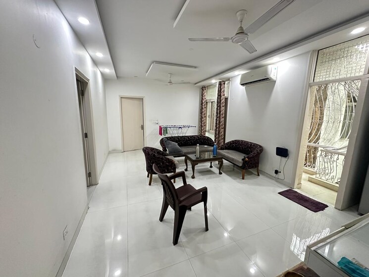 Team Area, hauz khas enclave 3.5 Bedroom 400 Sq.Yd. Builder Floor In Hauz Khas Enclave Delhi 9220343