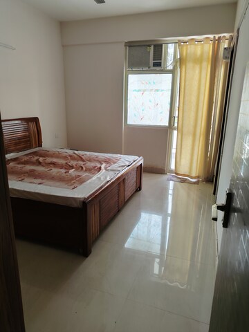 Bedroom in 2 BHK Apartment at Suncity Avenue 76, Sector 76 – for Rent