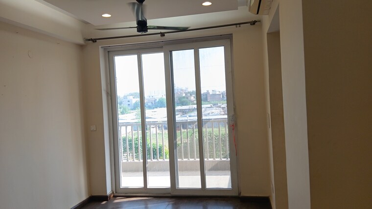 Room, emaar-the-palm-drive-the-premier-terraces 3 Bedroom 2125 Sq.Ft. Apartment In Sector 66 Gurgaon 9220373