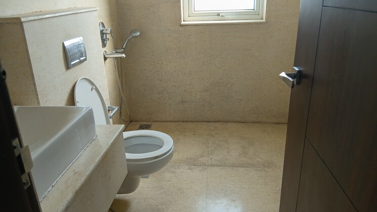 Bathroom, emaar-the-palm-drive-the-premier-terraces 3 Bedroom 2125 Sq.Ft. Apartment In Sector 66 Gurgaon 9220373