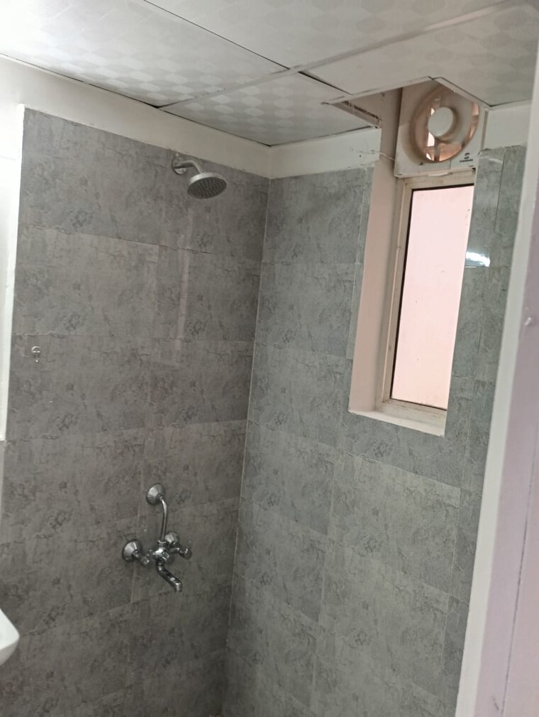 Bathroom, suncity-avenue-76 2 Bedroom 635 Sq.Ft. Apartment In Sector 76 Gurgaon 9220372