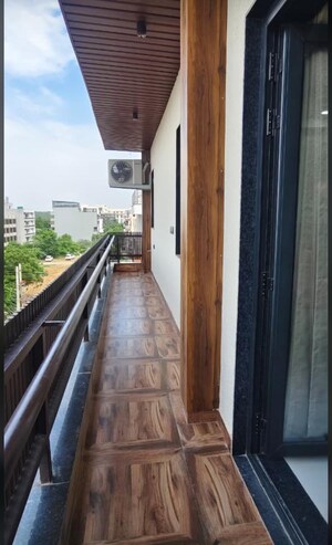Balcony in 3 BHK Builder Floor at Vipul World Floors, Sector 48 – for Rent