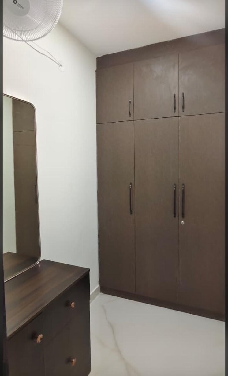 Bathroom, vipul-world-floors 3 Bedroom 1600 Sq.Ft. Builder Floor In Sector 48 Gurgaon 9220379