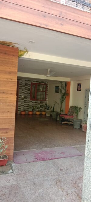 3 BHK Builder Floor – Garden View at Vipul World Floors, Sector 48 - for Rent
