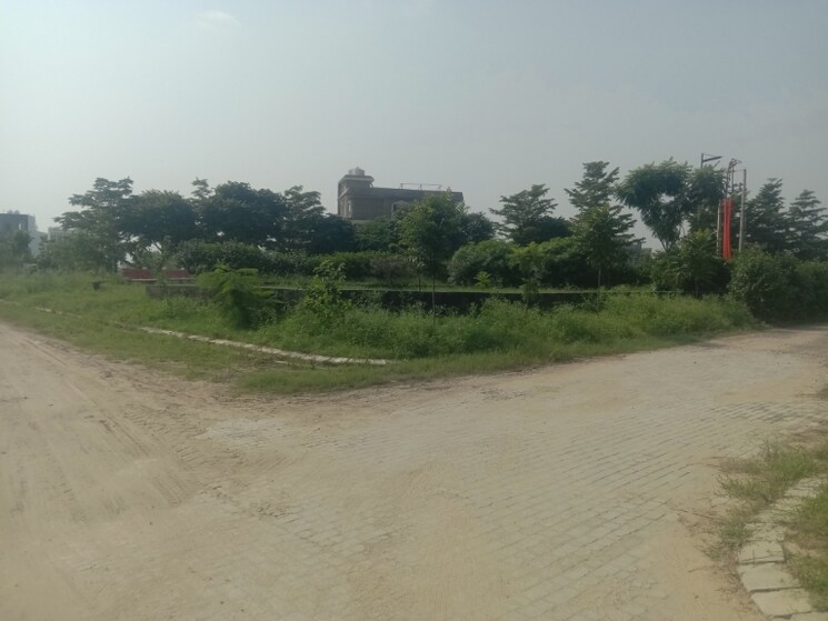 undefined, altus-prime  440 Sq.Yd. Plot In North Mullanpur Chandigarh 9220384