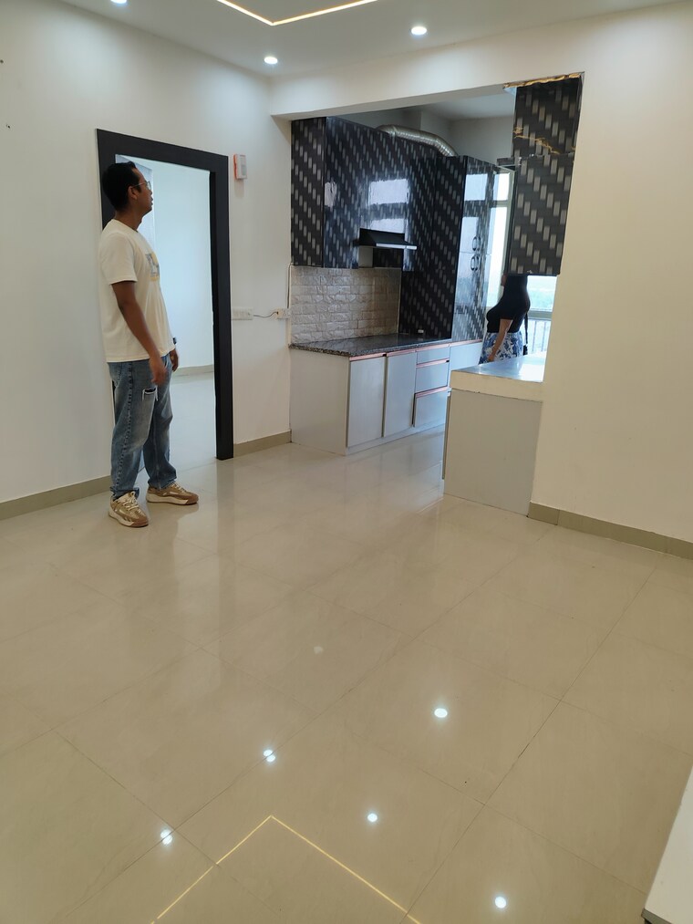 Room, suncity-avenue-76 2 Bedroom 582 Sq.Ft. Apartment In Sector 76 Gurgaon 9220382