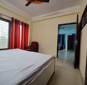 Bedroom in 2 BHK Builder Floor at Vipul World Plots, Sector 48 – for Rent
