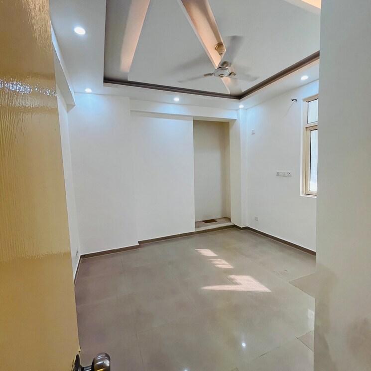 Room, kw-srishti 4 Bedroom 2000 Sq.Ft. Penthouse In Raj Nagar Extension Ghaziabad 9220475