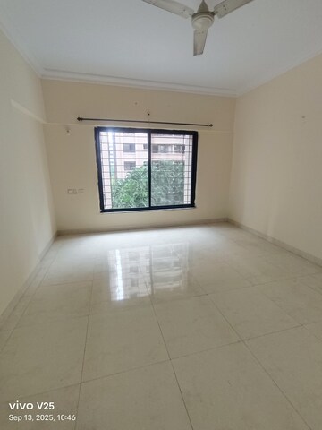 Room in 2 BHK Apartment at Kumar Sophronia, Kalyani Nagar – for Rent