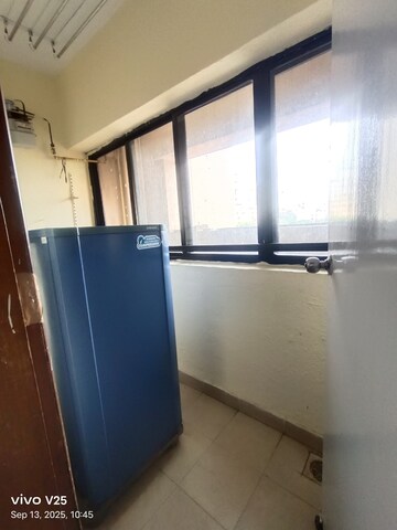 Room in 2 BHK Apartment at Kumar Sophronia, Kalyani Nagar – for Rent