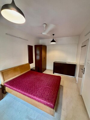Bedroom in 1 BHK Apartment at Trailokya Apartment Khar, Khar West – for Rent