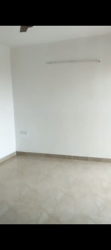 Room in 2.5 BHK Apartment at Eros Sampoornam, Sector 2 Greater Noida – for Sale
