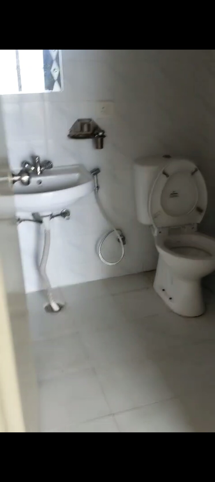 Bathroom, eros-sampoornam 2.5 Bedroom 1075 Sq.Ft. Apartment In Sector 2 Greater Noida Greater Noida 9220586