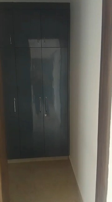 Building Lobby in 3 BHK Builder Floor at BPTP Parkland, Sector 75 – for Rent
