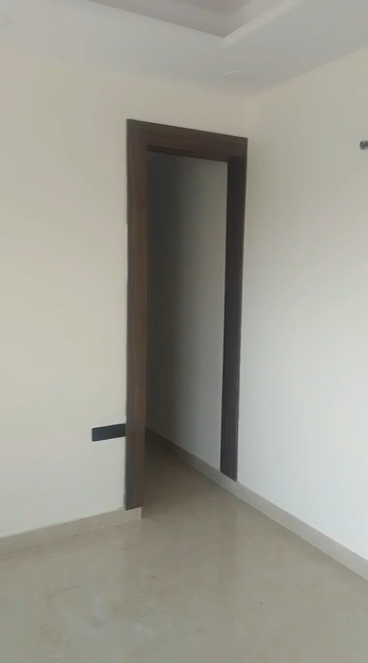 Room, bptp-parkland 3 Bedroom 212 Sq.Yd. Builder Floor In Sector 75 Faridabad 9220605