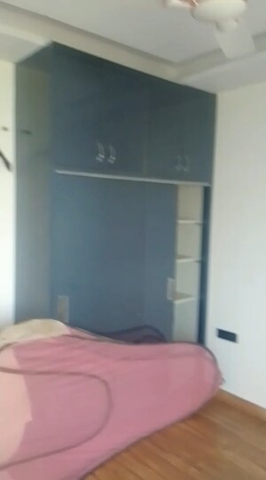 Furnished Amenities in 3 BHK Builder Floor at BPTP Parkland, Sector 75 – for Rent