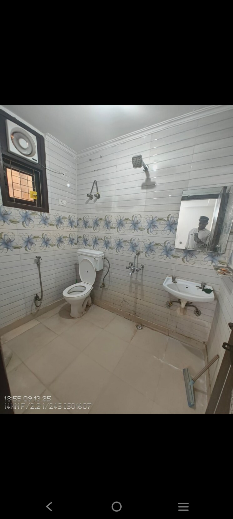 Bathroom, saket 1 Bedroom 450 Sq.Ft. Builder Floor In Saket Delhi 9220621