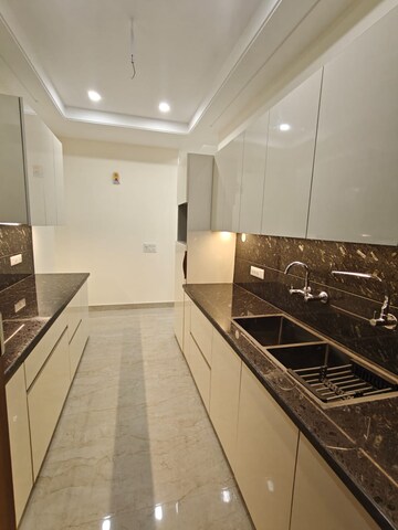 Kitchen in 3 BHK Builder Floor at Sector 55 – for Rent
