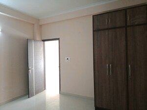 Room in 3 BHK Builder Floor at Sector 100 – for Rent