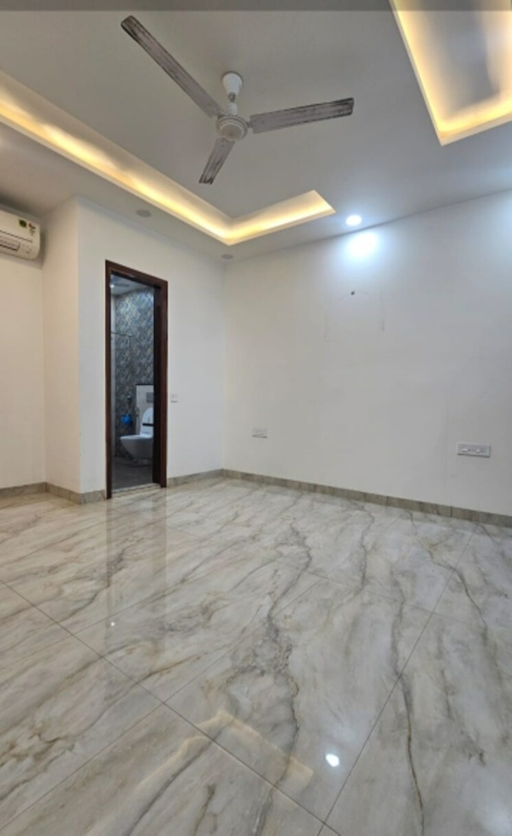 Room, new rajinder nagar 3 Bedroom 1380 Sq.Ft. Builder Floor In New Rajinder Nagar Delhi 9220727