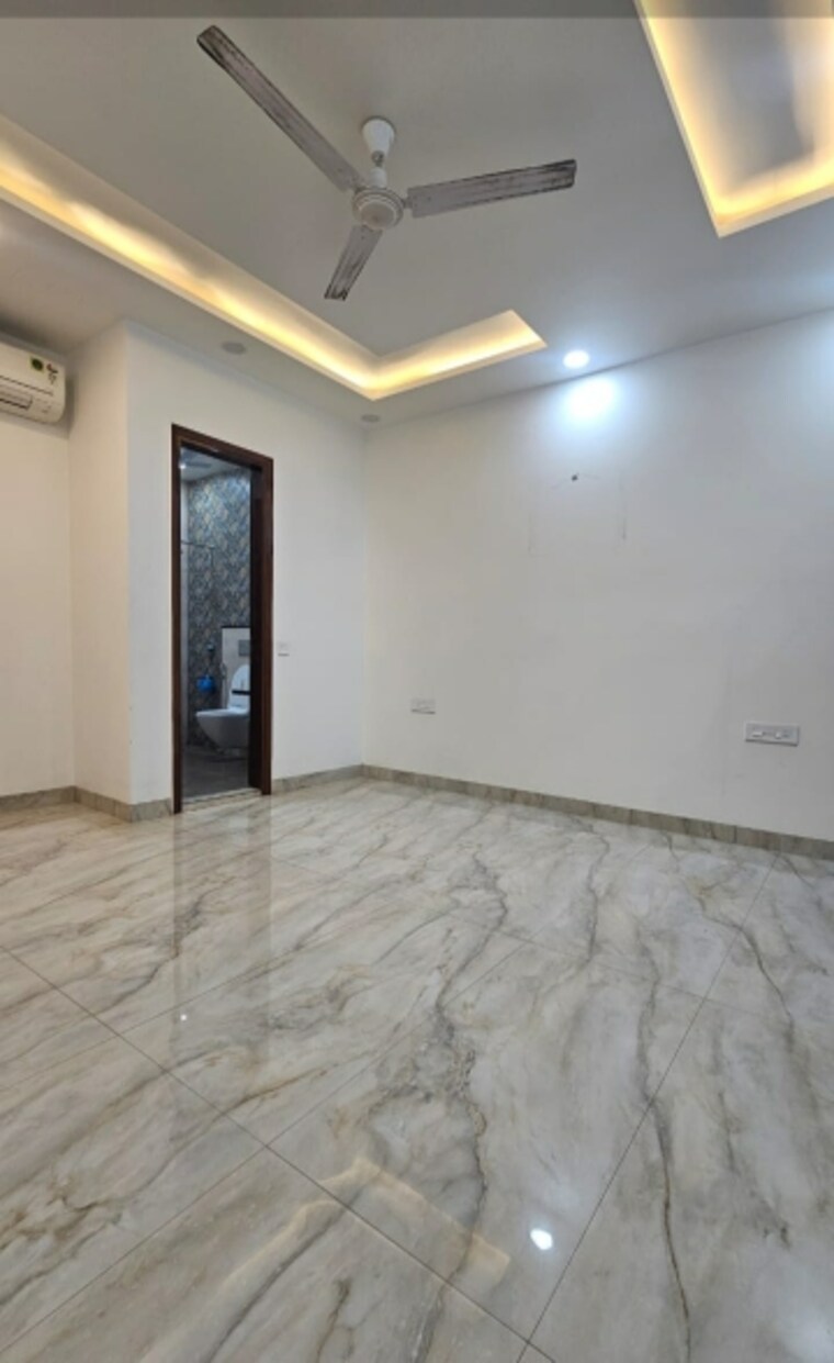Room, new rajinder nagar 3 Bedroom 1380 Sq.Ft. Builder Floor In New Rajinder Nagar Delhi 9220727