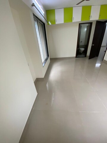 Room in 3 BHK Apartment at Pinnac Riverdale Residency, Karve Nagar – for Rent