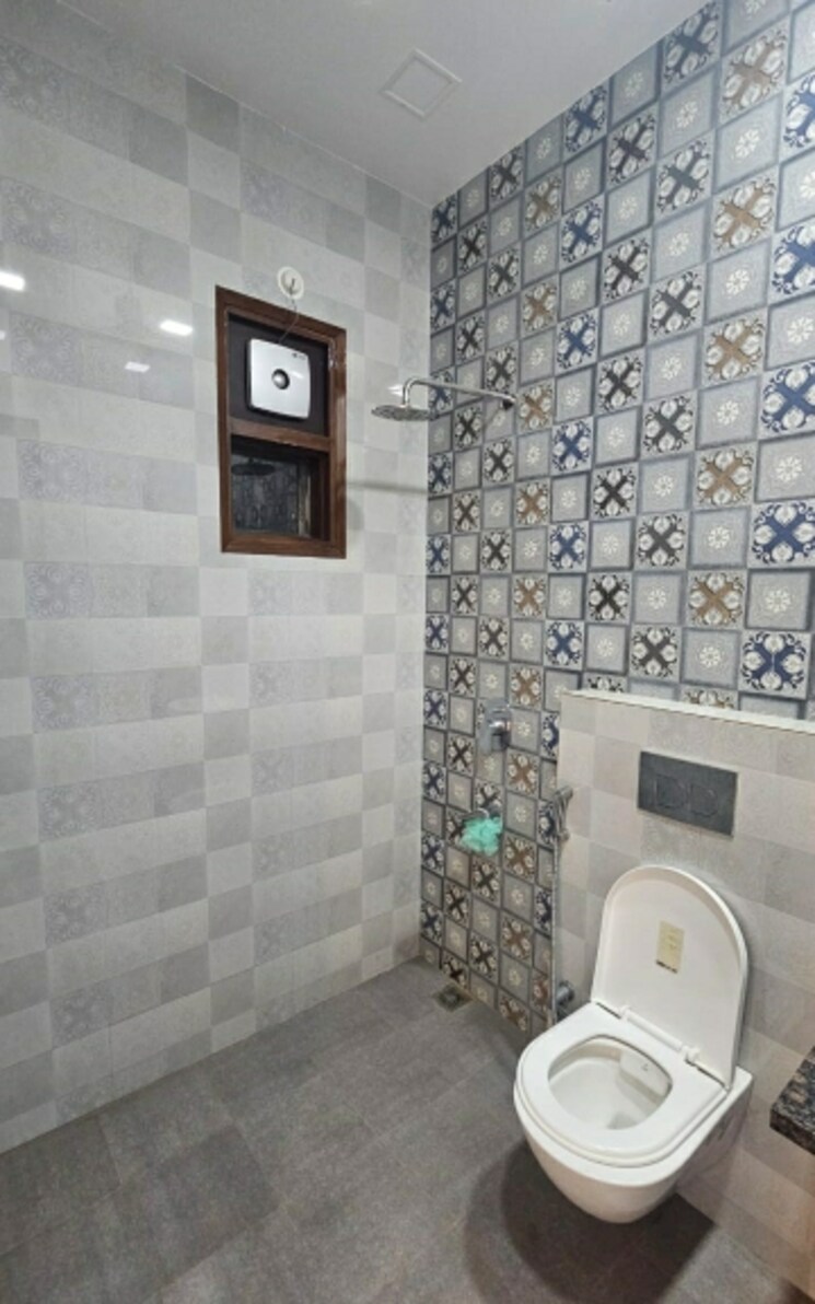 Bathroom, new rajinder nagar 3 Bedroom 1380 Sq.Ft. Builder Floor In New Rajinder Nagar Delhi 9220727