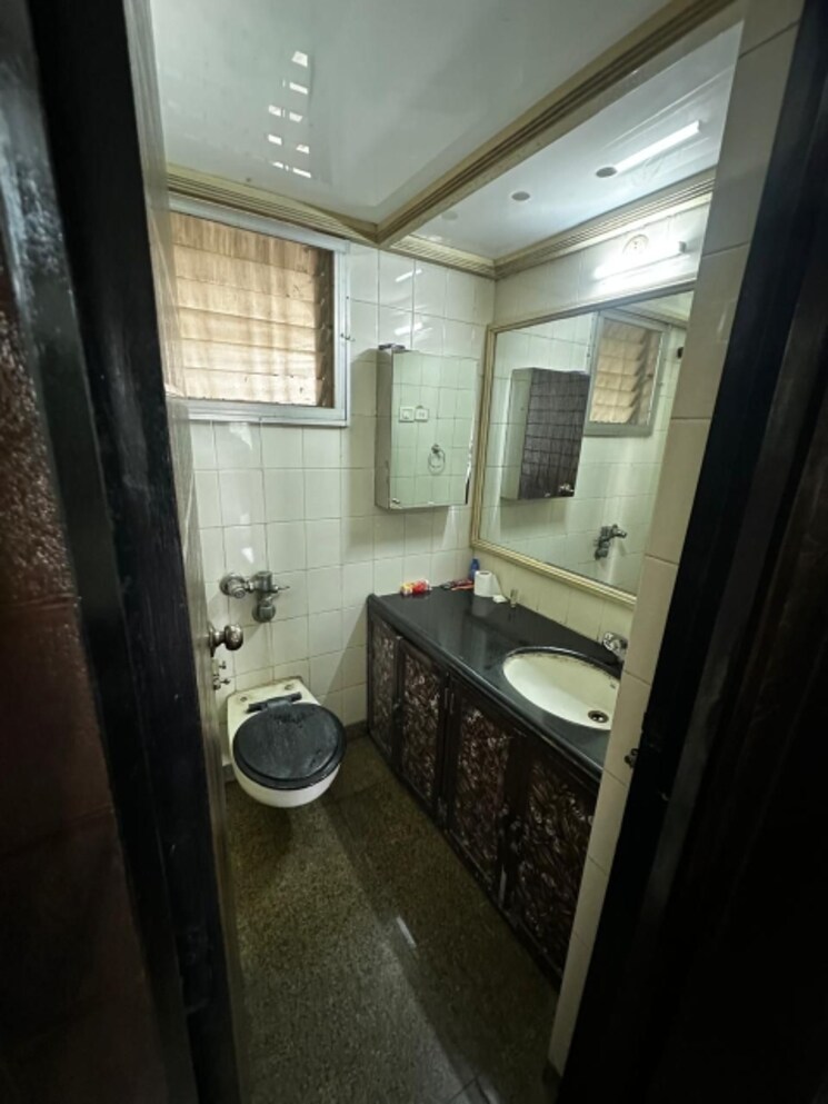 Kitchen, kalpataru-tarangan-2 3 Bedroom 1300 Sq.Ft. Penthouse In Samata Nagar Thane 9220657