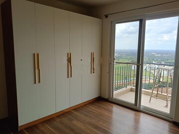 Room in 2 BHK Apartment at DSR Highland Greenz, Doddakannelli – for Rent