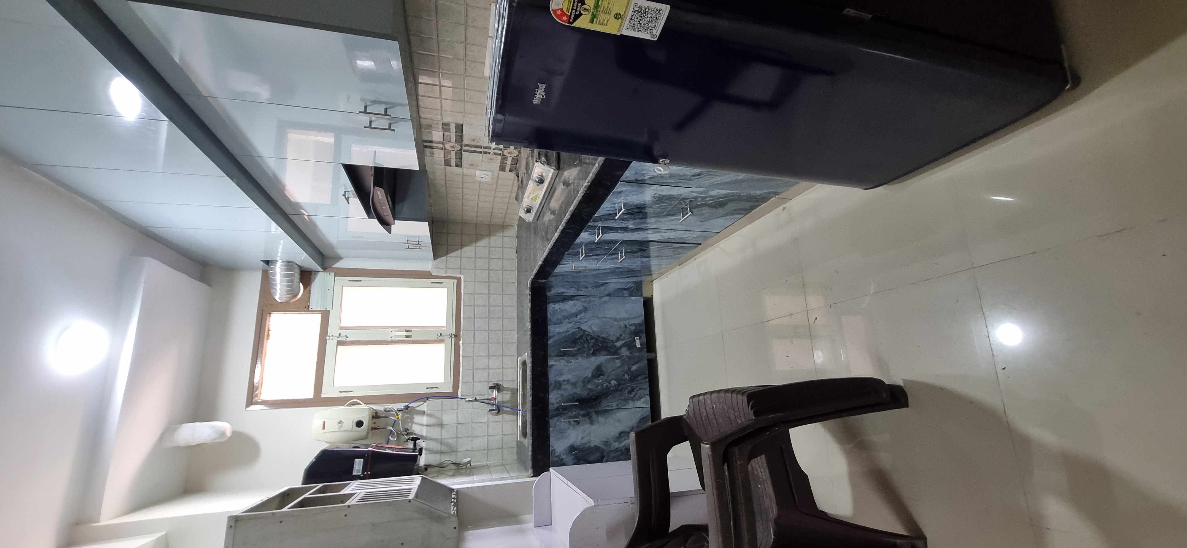 2 BHK Apartment For Rent in Pareena Om Apartments