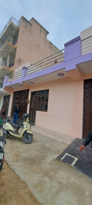 Parking in 3 BHK Independent House at PVD Mansarovar Park, Lal Kuan – for Sale