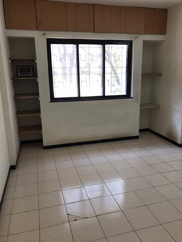 Room in 3 BHK Apartment at Rahul New Ajantha Avenue, Kothrud – for Sale