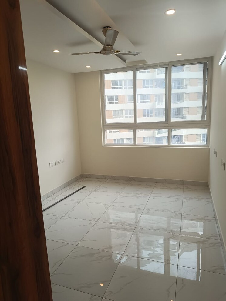 Room, mantri-manyata-lithos 2.5 Bedroom 1740 Sq.Ft. Apartment In Thanisandra Bangalore 9220818