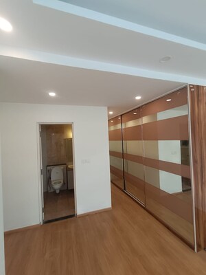 Room in 2.5 BHK Apartment at Mantri Manyata Lithos, Thanisandra – for Rent