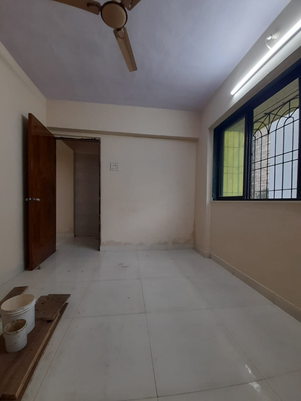 1 BHK 360 Sq.Ft. Apartment in Samarth Complex Goregaon 