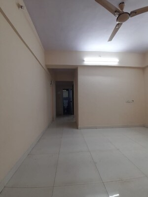 Room in 1 BHK Apartment at Samarth Complex Goregaon , Goregaon West – for Rent