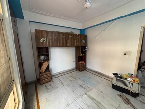 Room in 2 BHK Builder Floor at Vaishali Sector 5 – for Sale