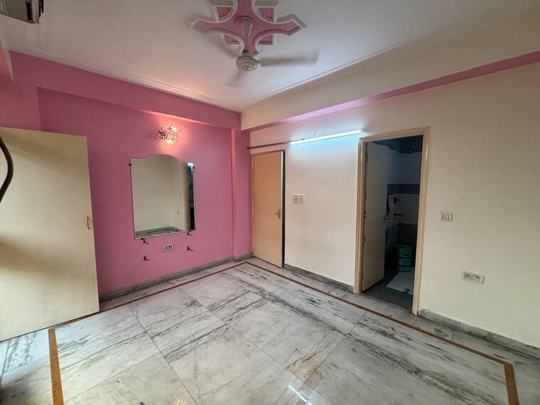 Room, vaishali sector 5 2 Bedroom 1100 Sq.Ft. Builder Floor In Vaishali Sector 5 Ghaziabad 9220878