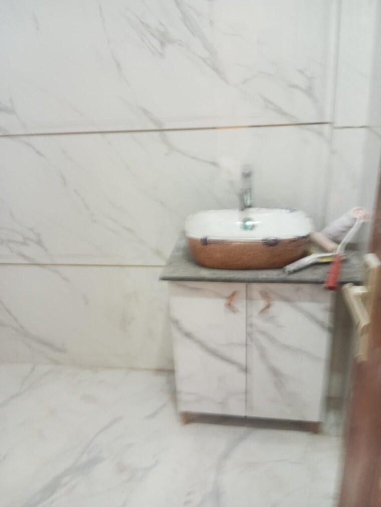 Bathroom, tri nagar 1 Bedroom 600 Sq.Ft. Builder Floor In Tri Nagar Delhi 9220930