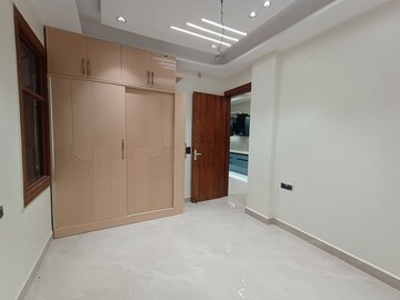Room in 4 BHK Builder Floor at Vasundhara Sector 3 – for Sale